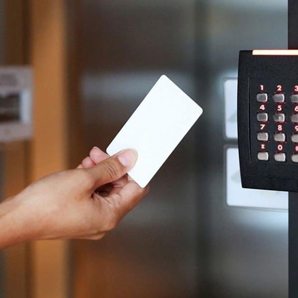 Control de acceso con HID