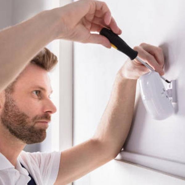 Instalación de sensores de movimiento