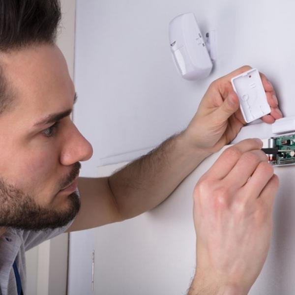 Instalación de sensores magnéticos